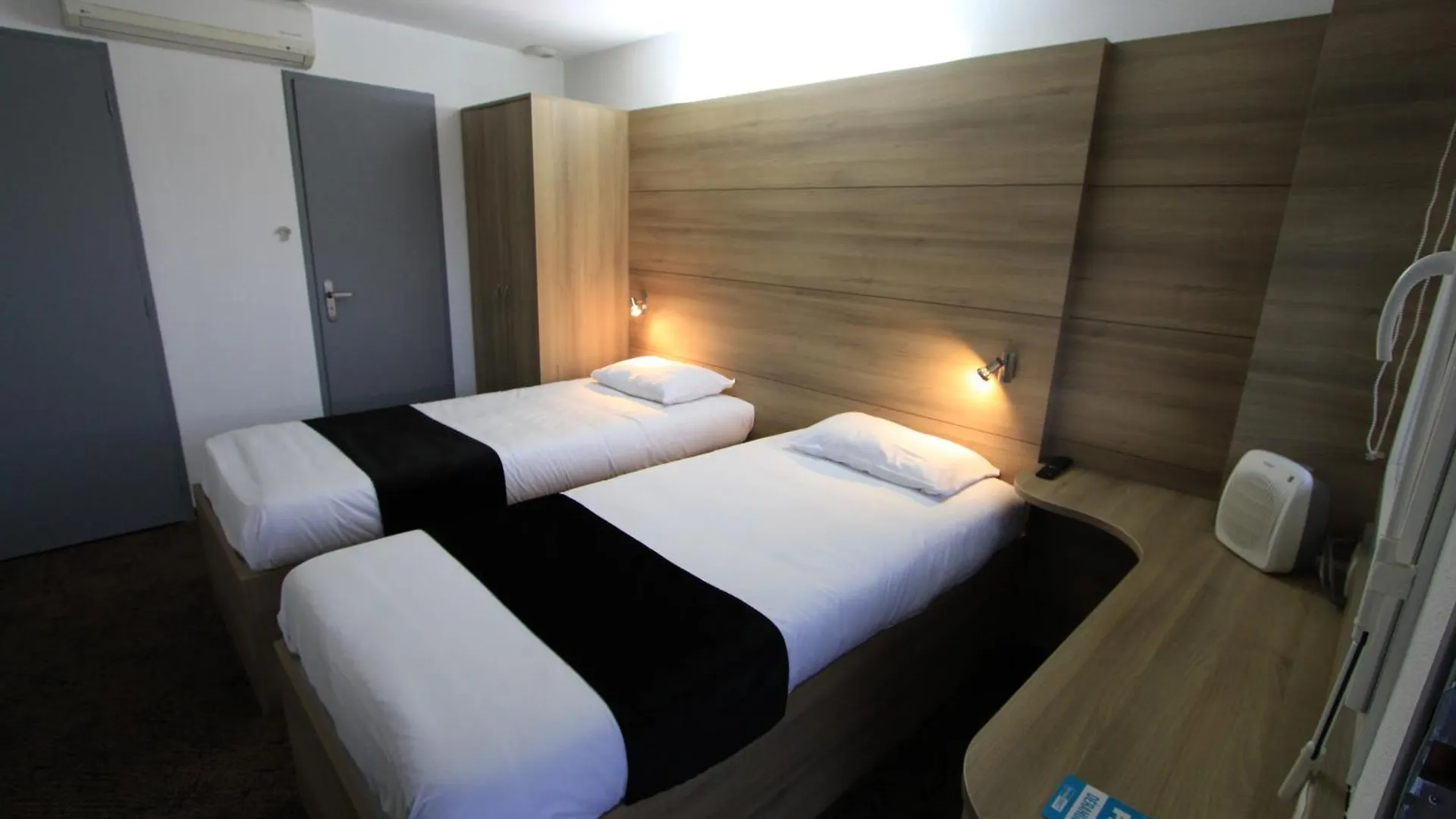 Enzo Hotels Loudeac By Kyriad Direct 프랑스